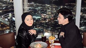 img-title Rahasia Romantis Rey Mbayang ke Dinda Hauw yang Bikin Iri