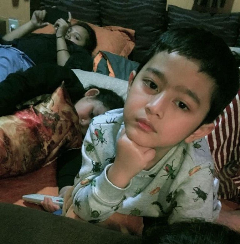 7 Potret Falhan Abssar Anak Nassar dan Muzdalifah yang Baru Saja Ulang Tahun Anak Nassar dan Muzdalifah Falhan Abssar baru saja merayakan ulang tahunnya. Yuk kita intip potret Falhan!