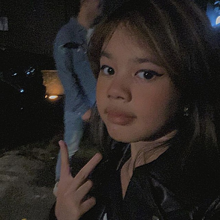 7 Potret Terbaru Safeea Ahmad Putri Ahmad Dhani & Mulan Beranjak reamaja Safeea Ahmad putri Ahmad Dhani dan Mulan Jameela yang kini beranjak remaja. Yuk kita intip potret terbarunya!