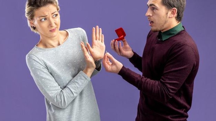 Zodiak Hari Ini: Ups! Ternyata Ini yang Membuat Sagitarius Takut untuk Berkomitmen