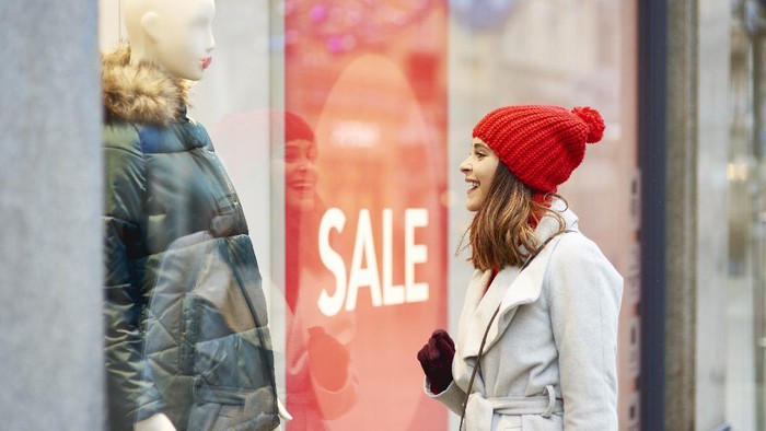 4 Tips Sederhana Biar Nggak Kalap Saat Menghadapi Banjir Diskon Natal dan Tahun Baru, Catat ya!