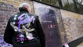 FOTO: Mengenang 30 Tahun Kepergian Freddie Mercury