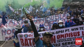 Buruh Tuntut Pemerintah Batalkan Aturan Turunan UU Cipta Kerja