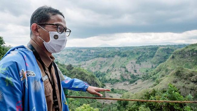 Menparekraf Sandiaga Uno menilai angin kencang di pembangkit listrik tenaga bayu (PLTB) dapat menjadi daya tarik utama pariwisata Kabupaten Jeneponto, Sulsel.