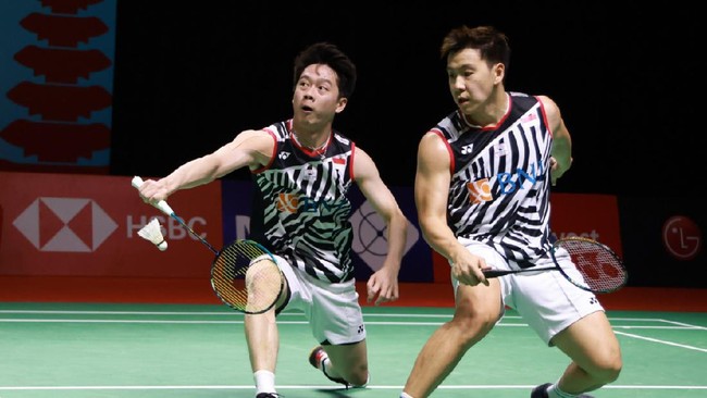 Ajang badminton Indonesia Open 2021 yang melibatkan tiga wakil Indonesia akan menggelar babak semifinal pada Sabtu (27/11).