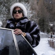 Deretan Fakta Menarik di Balik Kostum Film 'House of Gucci'! Ternyata Tak Banyak Tampilkan Produk Gucci, Ini Alasannya