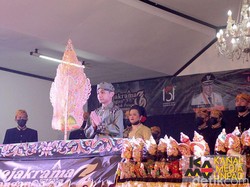 Inspiratif! Mahasiswa Unpad Jadi Dalang Muda dengan Beragam Prestasi Gemilang