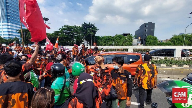 Polda Metro Jaya mengaku memberikan izin atas aksi demo yang digelar oleh ormas Pemuda Pancasila dan berujung pemukulan polisi.