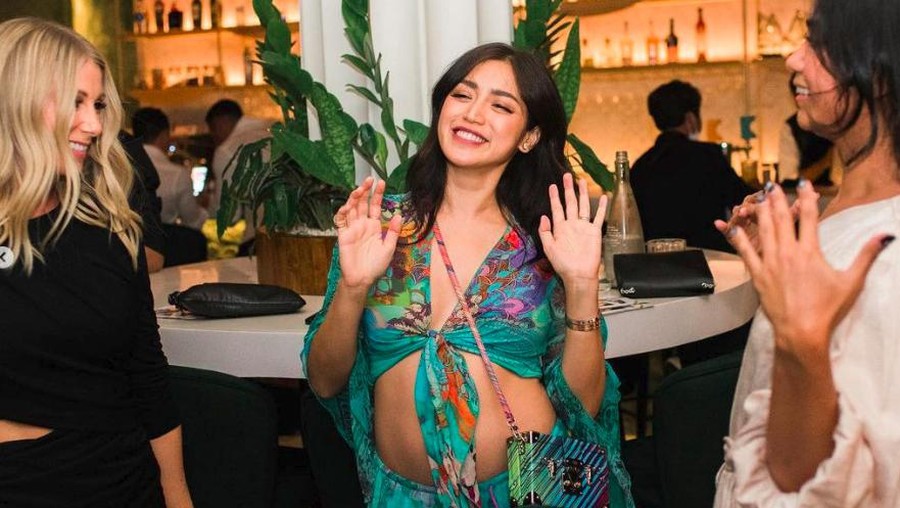 artis hamil di 2021