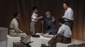 Main Teater Bareng, Lukman Sardi Pantau Aksi Anak