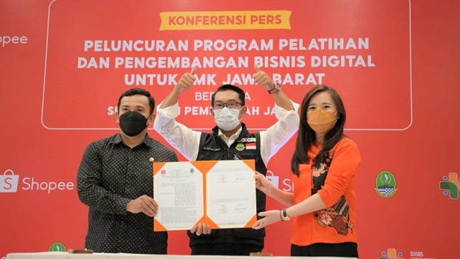 Pemprov Jabar meneken kerja sama dengan Shopee dan akan mengirim 26 ribu siswa SMK untuk belajar bisnis menggunakan kurikulum ekonomi digital.