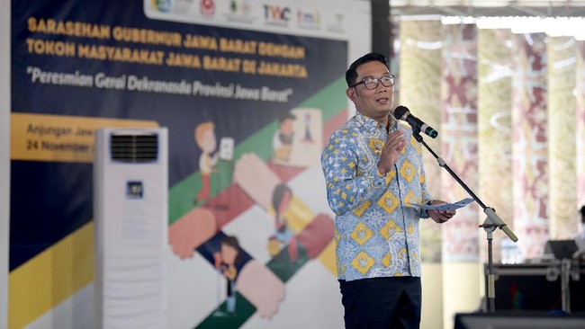 Gubernur Jawa Barat Ridwan Kamil mengizinkan namanya dipakai untuk menjadi merek produk UMKM jika memang untuk mendukung menggerakkan ekonomi kerayatan.