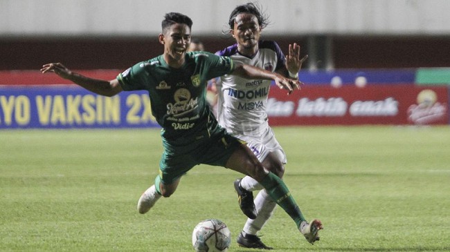 Eks Direktur FK Senica David Balda memuji Marselino Ferdinan setinggi langit usai mencetak gol kelas dunia untuk Persebaya di Liga 1.