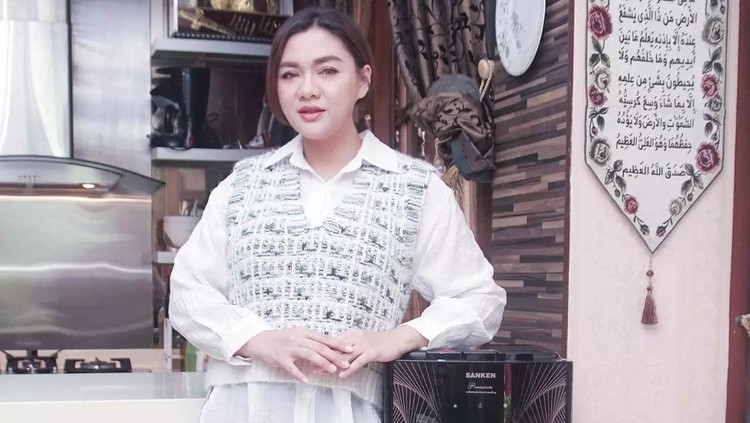 Potret Langsing Vicky Shu