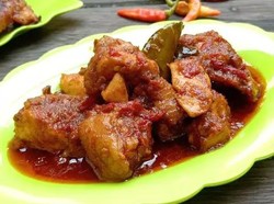 Resep Pembaca: Resep Ayam Bumbu Rujak yang Pedas Gurih Nendang
