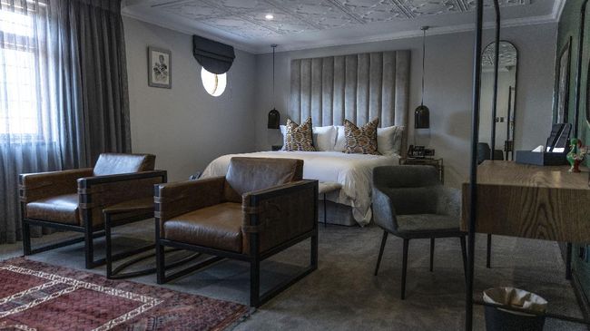 PPKM Level 3 Batal, Pengusaha Hotel Sulsel Bidik Okupansi 80 Persen Ketua PHRI Sulsel Anggiat Sinaga memperkirakan pembatalan PPKM level 3 dapat meningkatkan okupansi kamar hingga 80 persen.