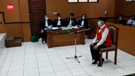 VIDEO: Sakit Gigi Dan Lambung, Sidang Dakwaan M Kece Ditunda