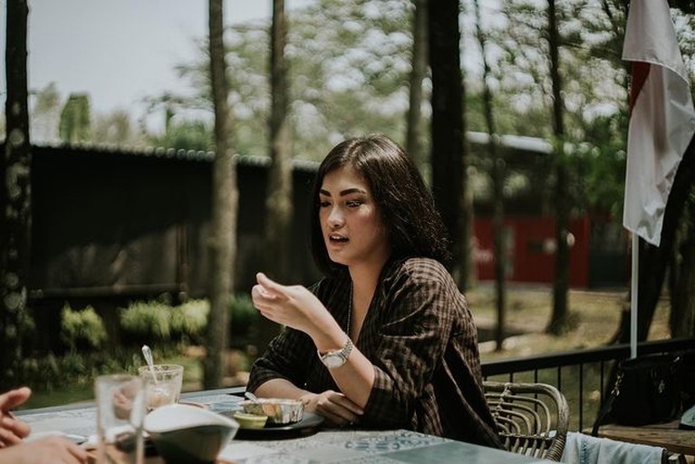 7 potret Kamaya Idol yang pindah Agama Sylvia Damayanti atau dikenal dengan Kamaya Idol menceritakan kisah spiritualnya pindah agama disorot. Yuk intip potretnya!