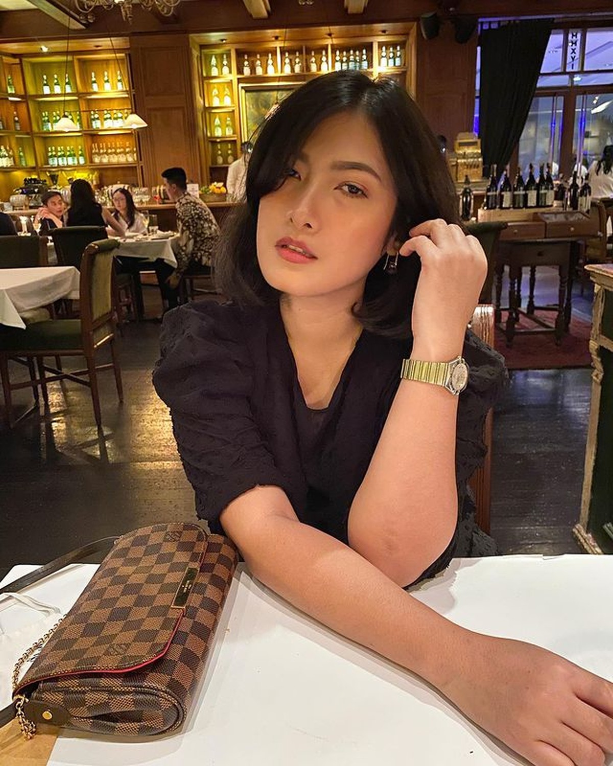 Sylvia Damayanti atau dikenal dengan Kamaya Idol menceritakan kisah spiritualnya pindah agama disorot&period; Yuk intip potretnya&excl;