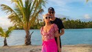 Pasangan pengantin baru Paris Hilton dan Carter Reum sedang melakukan bulan madu di Pulau Bora Bora&period; Yuk intip&excl;