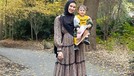 8 Potret Seru Kartika Putri & Habib Usman Bawa Khalisa Liburan di Amerika Kartika Putri dan sang suami Habib Usman membawa putri mereka Khalisa liburan di Amerika. Yuk kita intip potret keseruannya!
