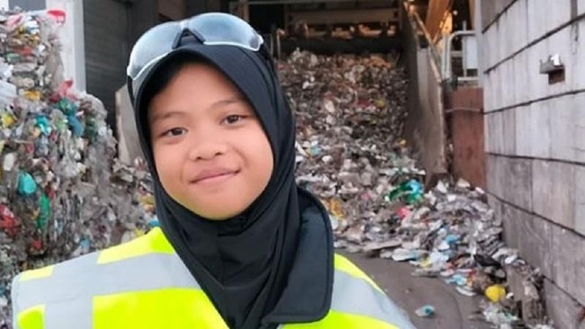 Aeshnina Azzahra aktif dalam perjuangan menyelamatkan lingkungan, utamanya tentang bahaya limbah plastik.