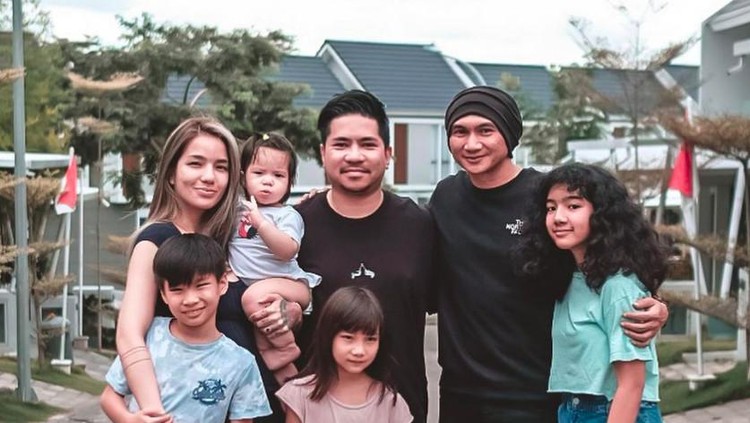 Kebersamaan Anji dengan Leticia