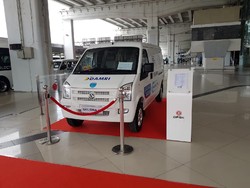 Damri Pakai Armada Mobil Listrik DFSK: Iritnya Rp 200 per KM, tapi Harganya..