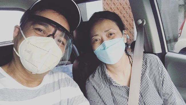 Indra Lesmana membeberkan kronologi istri sembuh setelah sempat kritis akibat Covid-19. 