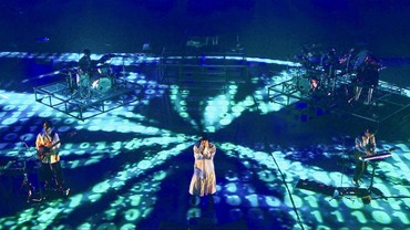 img-title Jadi Theme Song 'One Piece', RADWIMPS Rilis Video Klip TWILIGHT