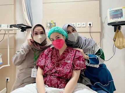 4 Potret Nagita Slavina di RS Jelang Melahirkan, Ditemani Raffi, Ibunda, dan Mertua