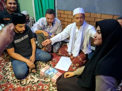 Penampakan Setumpuk Uang Mahar-Momen Pria Arab Nikahi Sarah