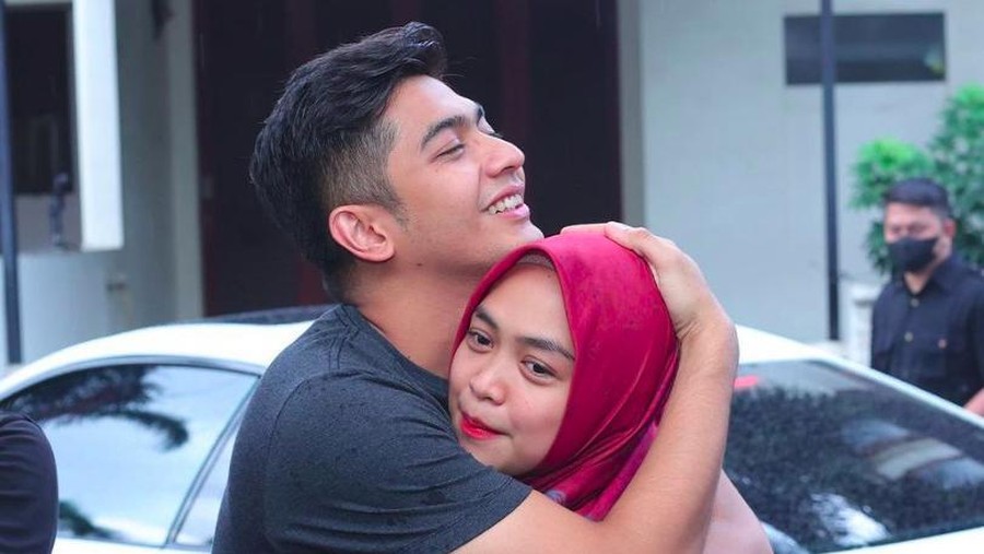 Ria Ricis dapat mobil dari Putra Siregar