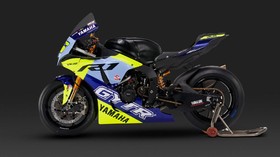 R1 GYTR VR46, Kado Spesial Yamaha buat Valentino Rossi