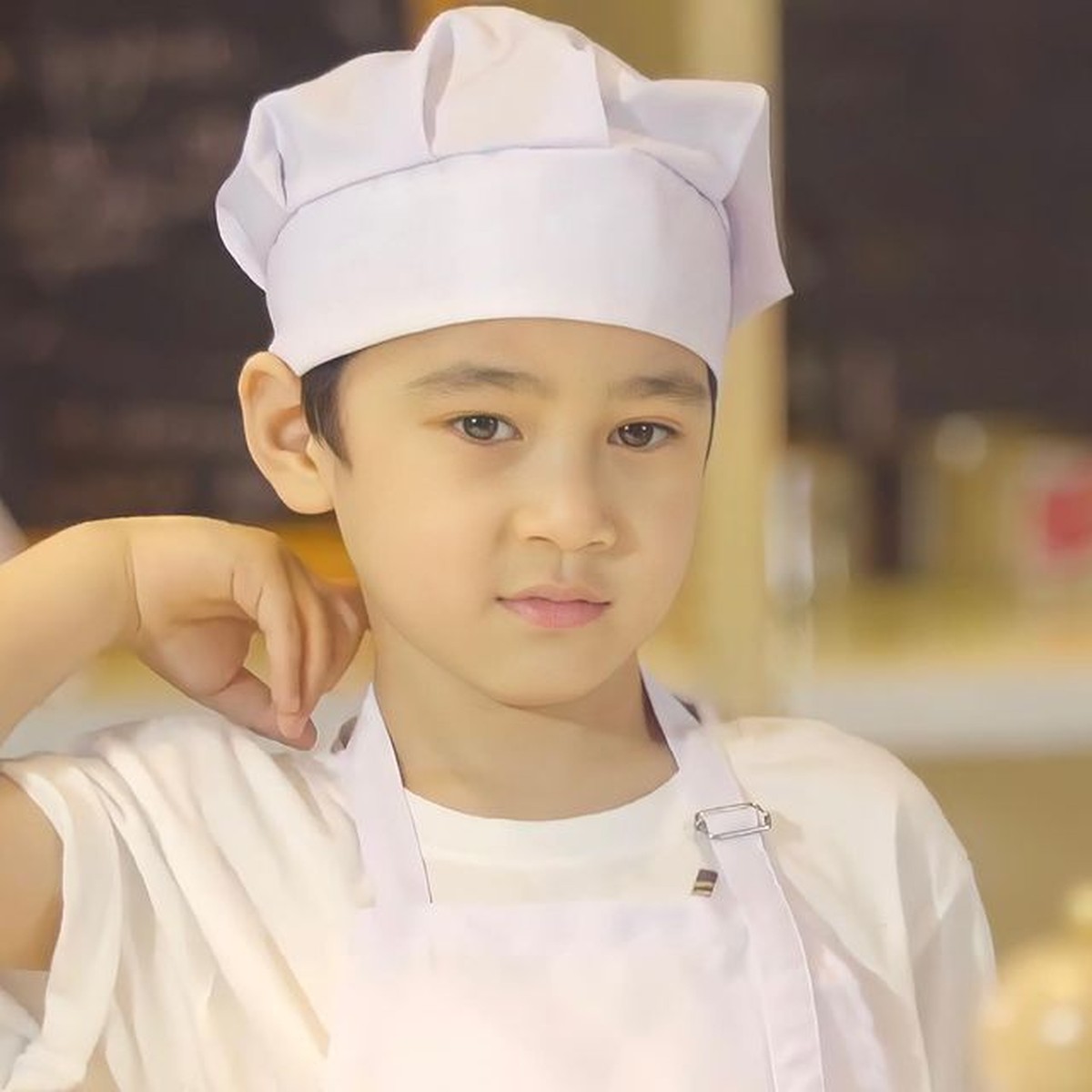 Rafathar resmi menjadi kakak setelah Nagita Slavina telah melahirkan anak keduanya pada Jumat &lpar;26&sol;11&rpar;&period; Yuk intip potret Rafathar&excl;