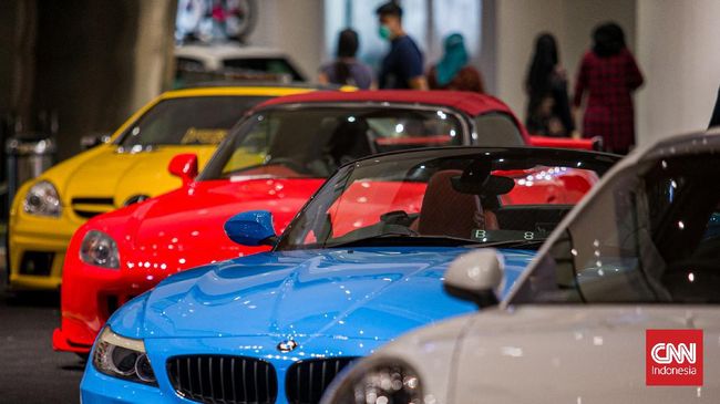 Raffi Ahmad-Atta Halilintar Adu Modifikasi Mobil Buru Piala Ketua MPR Raffi Ahmad, Atta Halilintar, Gading Marten, Andre Taulany, dan Uya Kuya akan bertanding modifikasi mobil memperebutkan Piala Ketua MPR dan Rp1 Miliar.