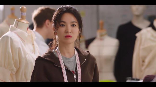 Sebelum menjadi desainer di Now We Are Breaking Up , Song Hye-kyo dikenal memerankan beberapa karakter dengan profesi yang menarik. Apa saja?