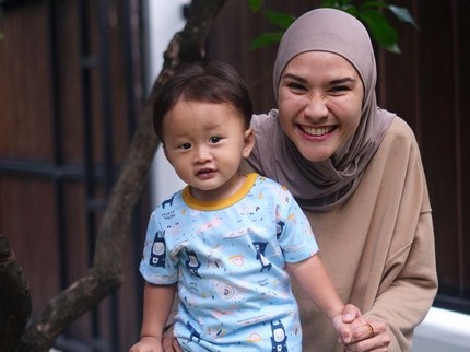 Para Bunda Putuskan Bayinya Disunat, Ada yang Fimosis Seperti Anak Zaskia Adya Mecca