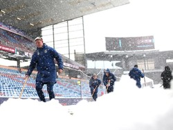 Liga Inggris: Burnley Vs Tottenham Ditunda karena Hujan Salju Lebat