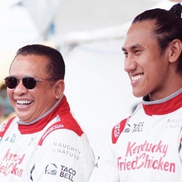 Selamat Usai Kecelakaan Bareng Sean Gelael, Ketua MPR Bamsoet Lanjut Drifting