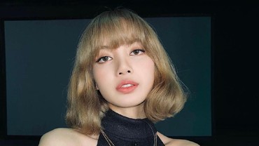 img-title Lisa BLACKPINK Cetah Sejarah Jadi Solois K-Pop Wanita Masuk Chart Pop Airplay