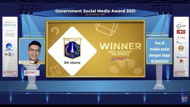 Pemprov DKI Jakarta meraih tiga penghargaan sekaligus di bidang pengelolaan media sosial dalam acara Government Sosical Media Summit (GSMS) 2021, Jumat (26/11).