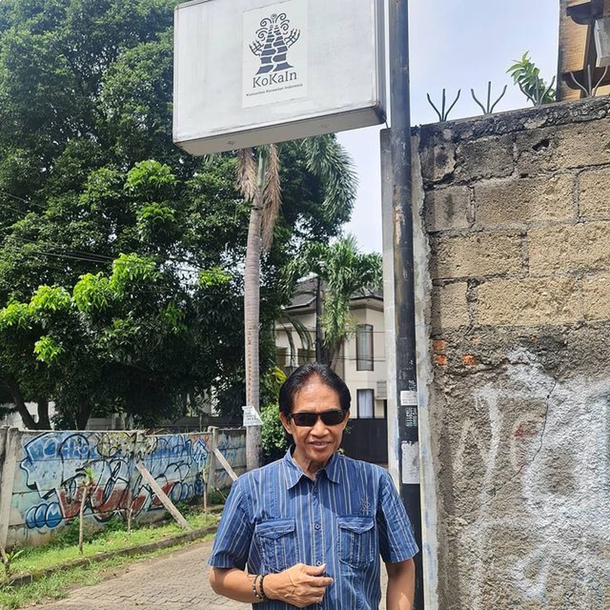 Dunia musik Tanah Air sedang dirundung duka&comma; pengamat musik ternama Bens Leo meninggal dunia Senin &lpar;29&sol;11&rpar;&period; Yuk intip potretnya&excl;