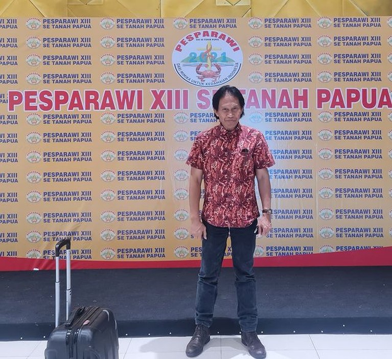 7 Potret Terakhir Bens Leo Pengamat Musik Kondang Sebelum Berpulang Dunia musik Tanah Air sedang dirundung duka, pengamat musik ternama Bens Leo meninggal dunia Senin (29/11). Yuk intip potretnya!