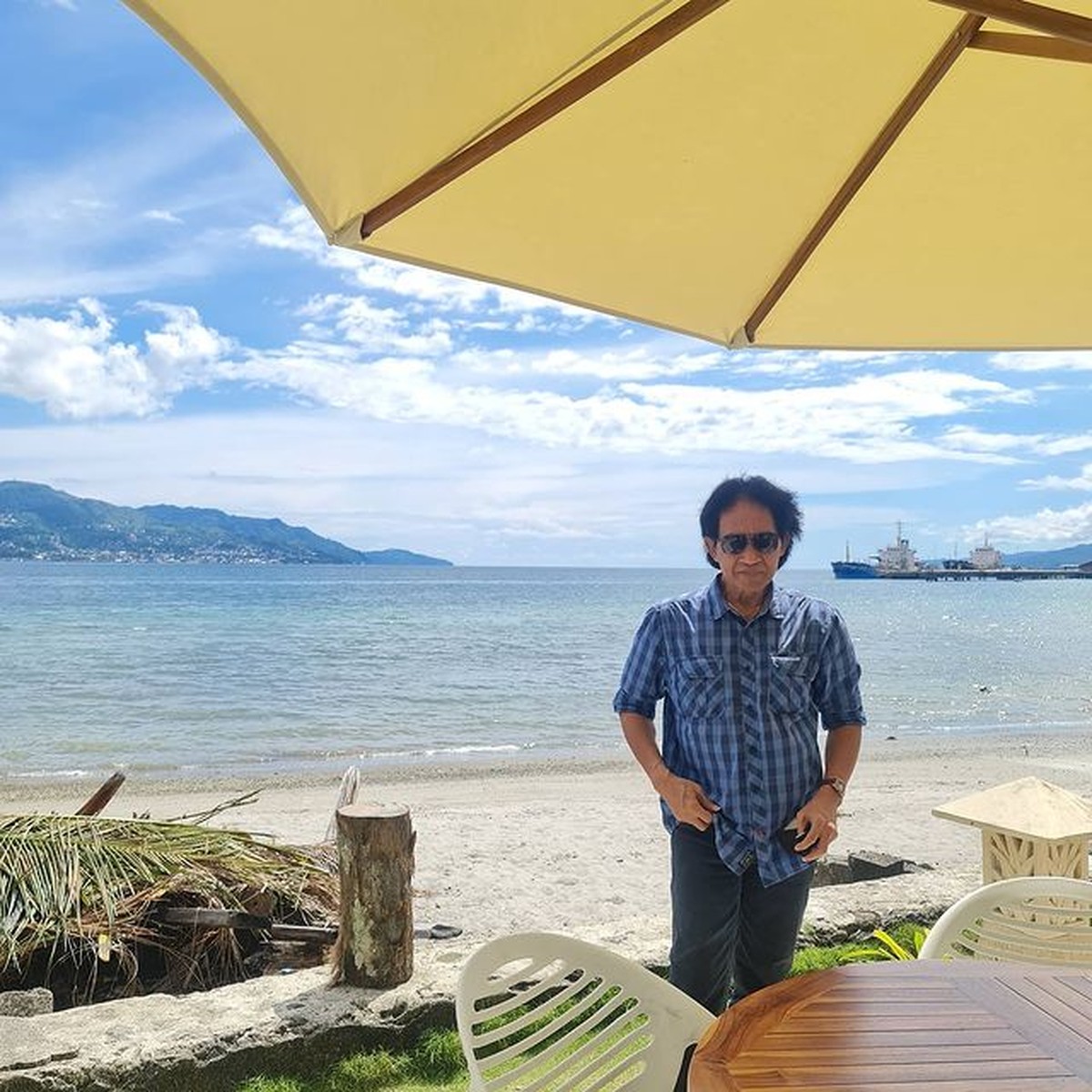 Dunia musik Tanah Air sedang dirundung duka&comma; pengamat musik ternama Bens Leo meninggal dunia Senin &lpar;29&sol;11&rpar;&period; Yuk intip potretnya&excl;