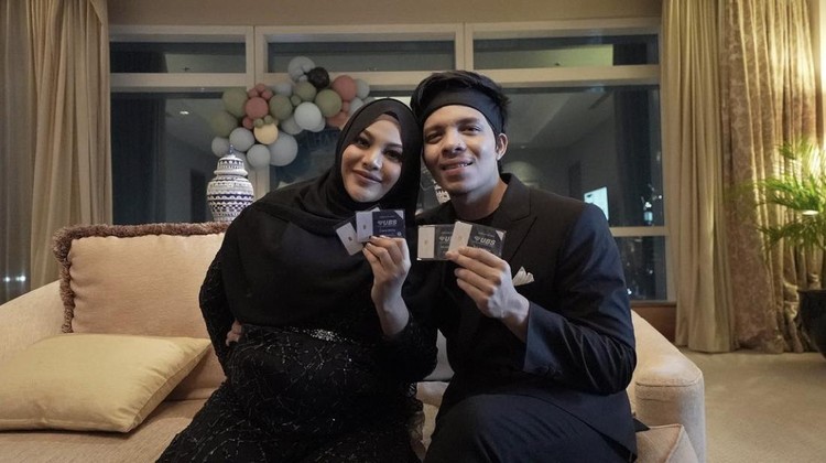 Foto baby bump Aurel Hermansyah. Foto baby bump Aurel Hermansyah.