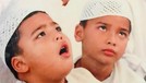 Ameer Azzikra putra kedua Alm Ustaz Arifin dan adik Alvin Faiz meninggal dunia dini hari &lpar;26&sol;11&rpar;&period; Yuk intip potret Alvin & Ameer&excl;