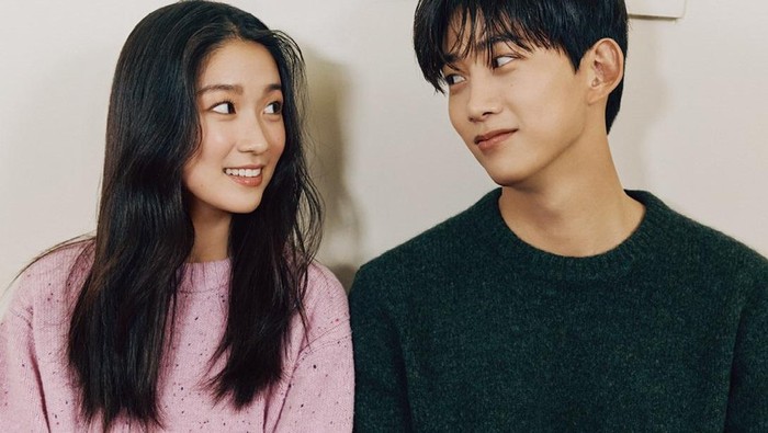 Jadi pasangan kocak sekaligus Dimple Couple lainnya di dalam drama Secret Royal Inspector Joy, Kim Hye Yoon dan Taecyeon 2PM ternyata juga bisa 
