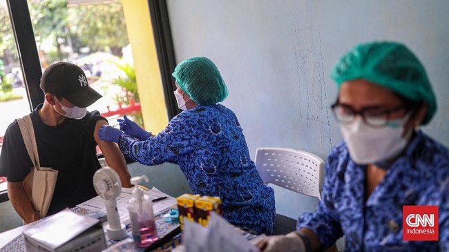 Kemenkes menyatakan bantuan ke warga yang buta usai vaksin Covid akan diberikan dengan catatan merupakan Kejadian Ikutan Pasca Imunisasi (KIPI).