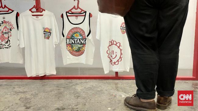 Kaos Bintang Bali jadi salah satu oleh-oleh khas yang banyak dikenakan wisatawan mancanegara. Mengapa?